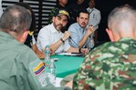 Ejército colombiano despliega más de 180 rescatistas para buscar víctimas entre escombros