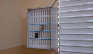 Colegios ya regulan celulares, pero las escuelas p&uacute;blicas a&uacute;n trabajan en protocolos