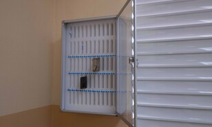 Colegios ya regulan celulares, pero las escuelas p&uacute;blicas a&uacute;n trabajan en protocolos