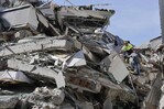 Socorristas trabajan sin descanso para hallar sobrevivientes del terremoto en Colombia Socorristas trabajan sin descanso para hallar sobrevivientes del terremoto en Colombia