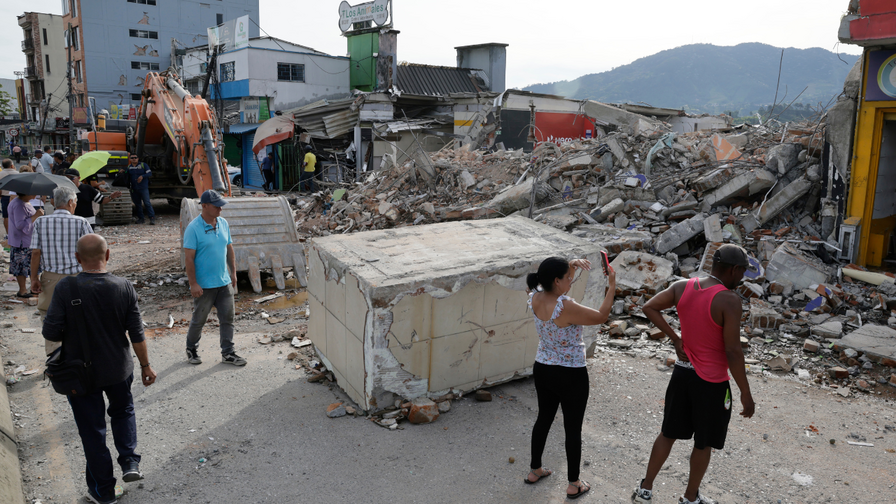 Al menos 265 muertos y 496 desaparecidos en el terremoto de Colombia, según el Gobierno Al menos 265 muertos y 496 desaparecidos en el terremoto de Colombia, según el Gobierno