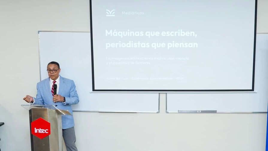 Banco Santa Cruz fortalece el periodismo responsable con capacitación en inteligencia artificial Banco Santa Cruz fortalece el periodismo responsable con capacitación en inteligencia artificial