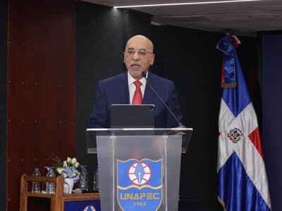 Aníbal de Castro llama a fortalecer el periodismo frente a la IA