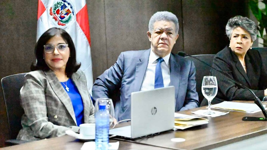 Leonel Fernández pide ampliar debate sobre proyecto de Ley Orgánica de la Policía Leonel Fernández pide ampliar debate sobre proyecto de Ley Orgánica de la Policía