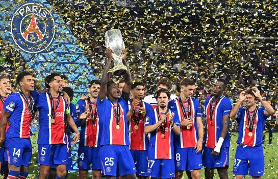 El PSG revalida la Supercopa de Europa al ganar 2-1 al Aston Villa