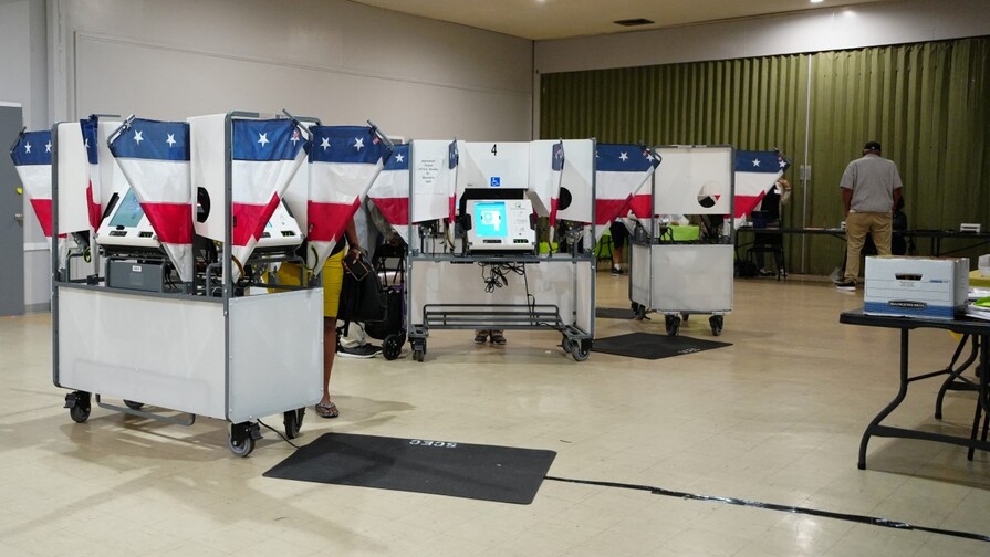 Resultado dividido para la izquierda y el centro en primarias demócratas de EE. UU. Resultado dividido para la izquierda y el centro en primarias demócratas de EE. UU.