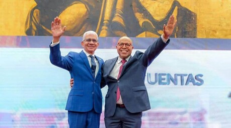 Ricardo de los Santos y Alfredo Pacheco seguir&aacute;n al frente del Congreso
