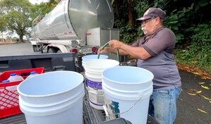 Habitantes de Puerto Rico buscan agua mientras la sequ&iacute;a obliga al racionamiento