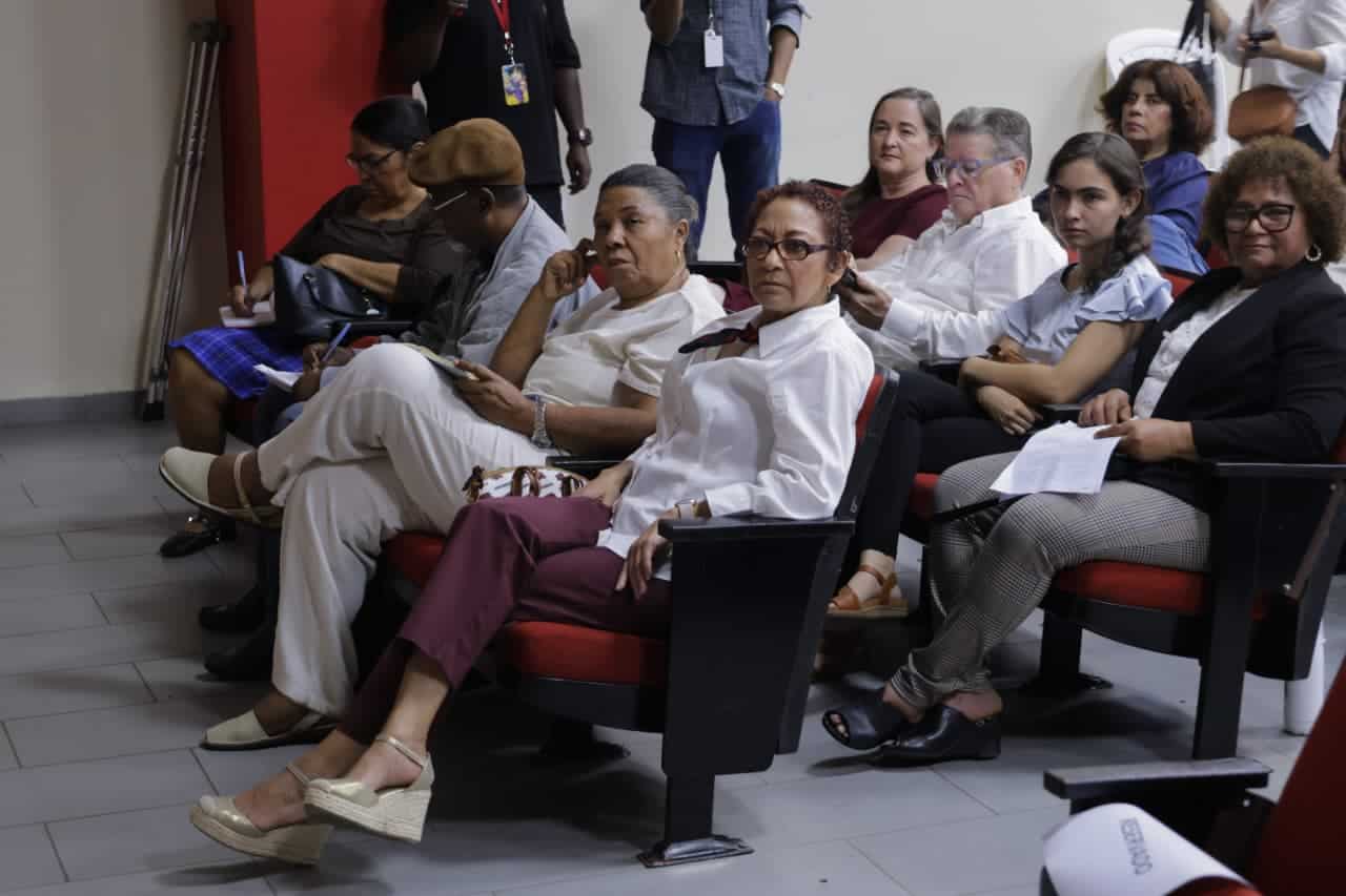 Encuentro "Voces Solidarias: Por una conversación nacional más humana y basada en derecho".