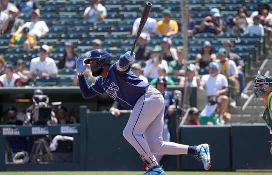 Junior Caminero pega sencillo en el noveno y anota la vuelta del triunfo de los Rays