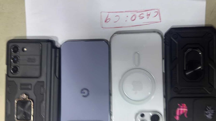 Policía arresta a cinco hombres acusados de integrar banda vinculada a varios asaltos en el DN Policía arresta a cinco hombres acusados de integrar banda vinculada a varios asaltos en el DN