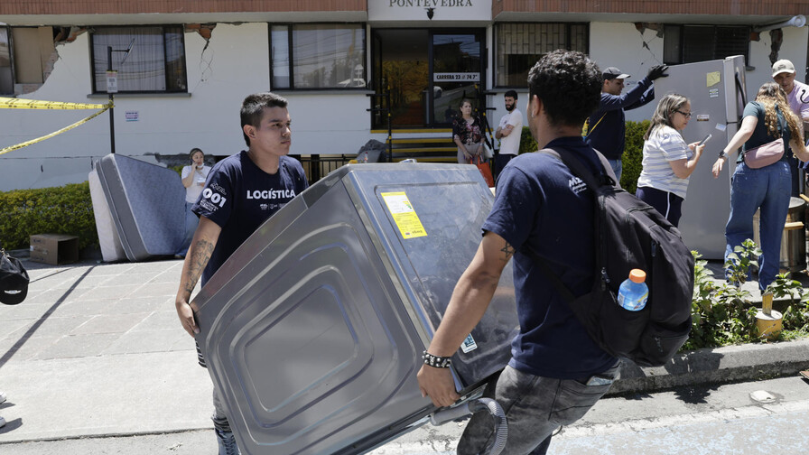 Colombia suma 273 muertos, un nuevo sismo y polémica por la ayuda tras el terremoto Colombia suma 273 muertos, un nuevo sismo y polémica por la ayuda tras el terremoto