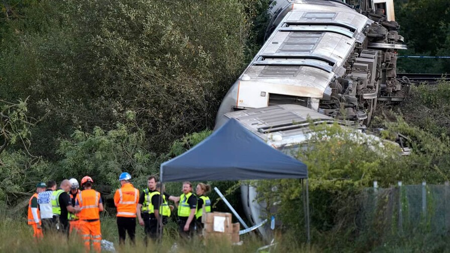 Descarrilamiento de un tren deja dos heridos graves en el sureste de Inglaterra Descarrilamiento de un tren deja dos heridos graves en el sureste de Inglaterra