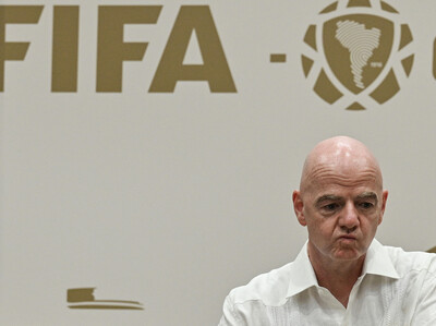 Futuro de Infantino debe decidirse en elecciones, según africano FIFA