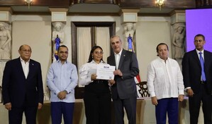 El Gobierno entrega m&aacute;s de 36,000 becas del ITLA para formaci&oacute;n especializadas en tecnolog&iacute;a