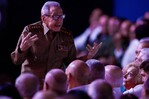 Ra&uacute;l Castro reaparece en p&uacute;blico en homenaje a su hermano Fidel en La Habana