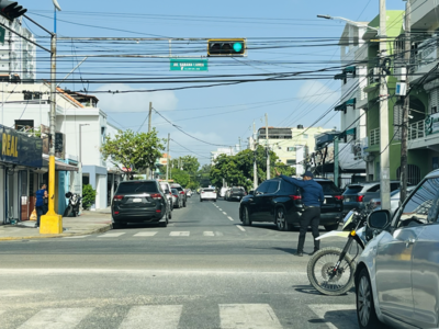 Santo Domingo Drivers Delayed 10 Minutes For Funeral