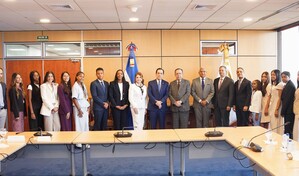 Valdez Albizu recibi&oacute; a embajador Tony Raful y estudiantes meritorios dom&iacute;nico-espa&ntilde;oles