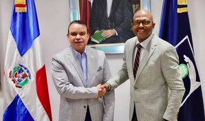 SNS y CMD acuerdan fortalecer seguridad hospitalaria y distribuci&oacute;n de especialistas