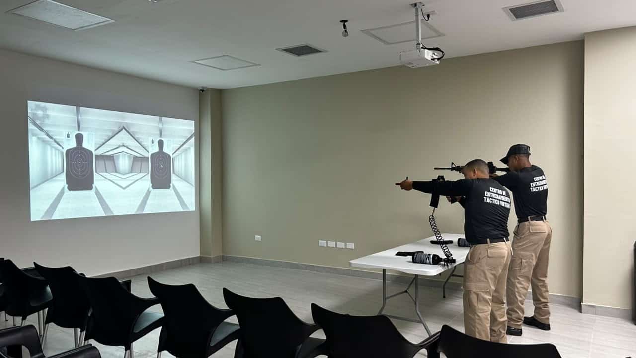 Una de las siete salas del Centro de Entrenamiento Táctico Virtual de las Fuerzas Armadas.