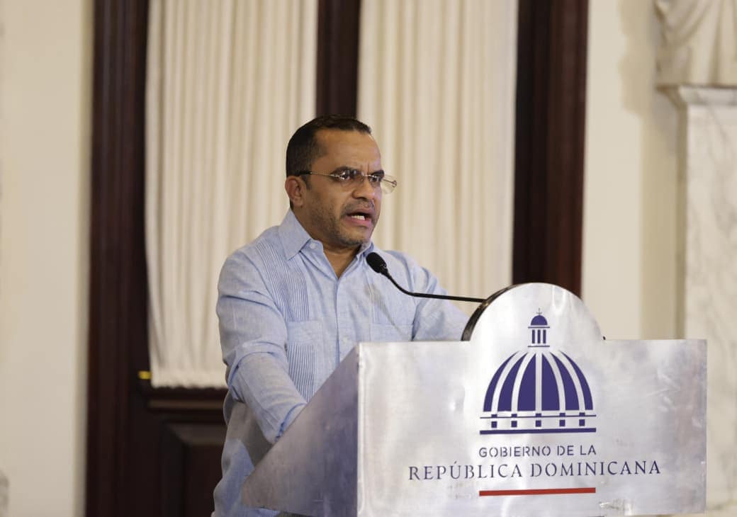 Jimmy Rosario Bernard, rector del ITLA.