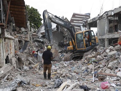 Elevan el número de muertos tras terremoto de Colombia