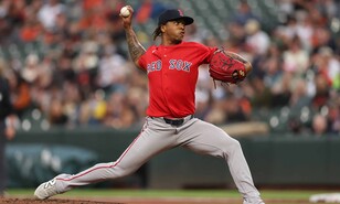 Brayan Bello; desastre como abridor, pero con n&uacute;meros de Cy Young como relevista