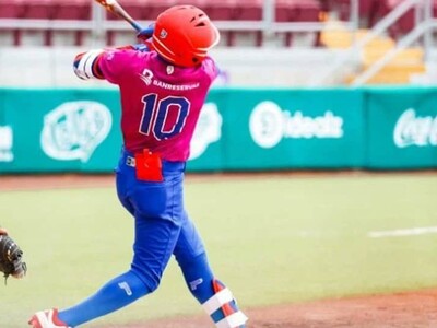 Brito impuso récords con tres jonrones y siete impulsadas en la SCK