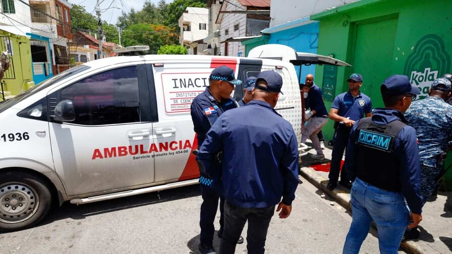 Santiago de los Caballeros: buscan a dos hombres por la muerte a tiros de Amaury Saviñón Santiago de los Caballeros: buscan a dos hombres por la muerte a tiros de Amaury Saviñón