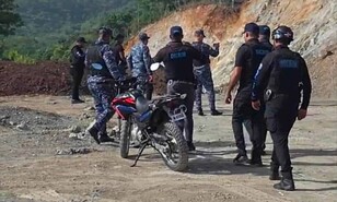 Hallan persona calcinada junto a un veh&iacute;culo en una mina de La Vega