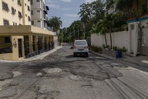 "Como una torta de casabe": esperan reparaci&oacute;n de calle afectada por lluvias en Don Honorio