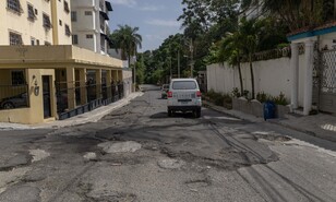 "Como una torta de casabe": esperan reparaci&oacute;n de calle afectada por lluvias en Don Honorio