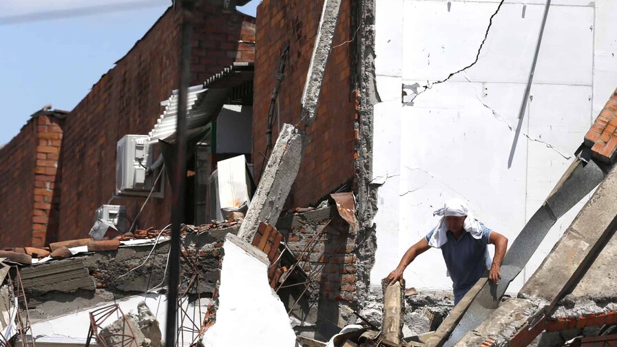 Familia m&aacute;s rica de Colombia dona US$ 48 millones para reconstrucci&oacute;n por terremoto