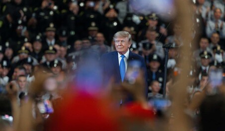 Trump dice que con Biden EE. UU. vivi&oacute; en su frontera casos como el de Ceuta a diario