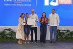 2,576 jóvenes se gradúan como parte del Programa Oportunidad 14-24 2,576 jóvenes se gradúan como parte del Programa Oportunidad 14-24