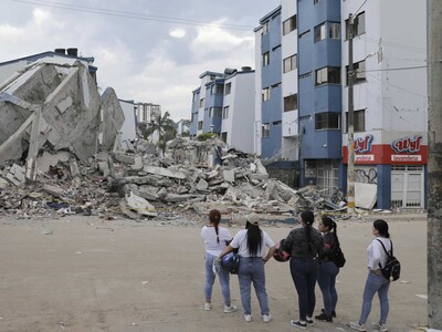 Aumenta a 294 el número de muertos por terremoto en Colombia