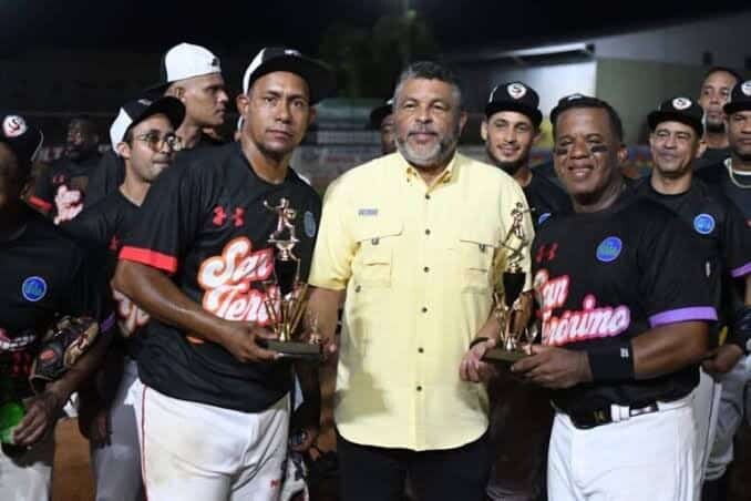 Celebrarán 5ta. edición del Torneo de Softbol Julio Lugo Celebrarán 5ta. edición del Torneo de Softbol Julio Lugo