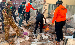 Al menos un muerto por terremoto de magnitud 7.7 en Indonesia