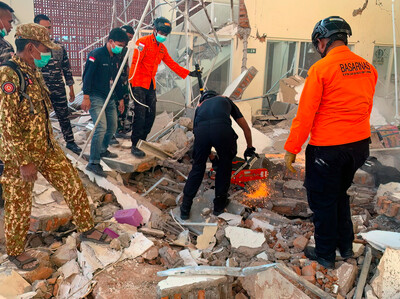 Indonesia earthquake: 7.7 magnitude tremor kills two, prompts evacuations