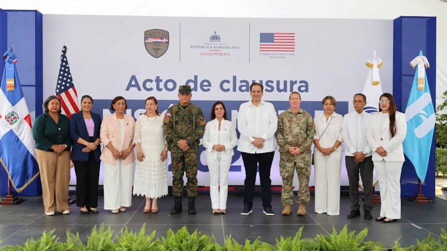 Salud P&uacute;blica y Comando Sur de EE. UU. brindan servicios m&eacute;dicos gratuitos a 1,900 personas en La Vega