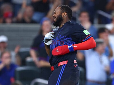 Vladimir Guerrero Jr. va a la lista de lesionados, chocó su cabeza