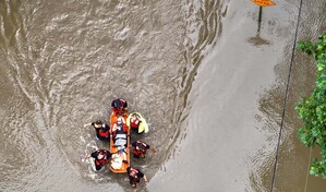 Al menos cinco muertos por las inundaciones m&aacute;s graves en 30 a&ntilde;os en Indiana, EE. UU.