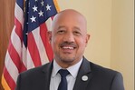 Alcalde dominicano de Lawrence, Brian DePeña, se ausenta de audiencia mientras caso federal avanza