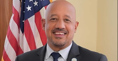 Alcalde dominicano de Lawrence, Brian DePe&ntilde;a, se ausenta de audiencia mientras caso federal avanza