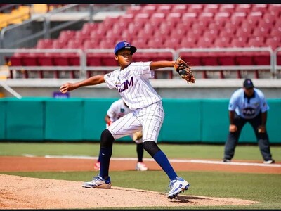 Dominicana le lanza un no-hitter combinado a México Rojo