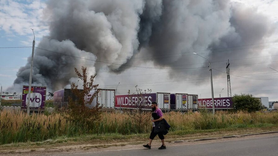 Al menos 16 muertos en ataques cruzados entre Ucrania y Rusia Al menos 16 muertos en ataques cruzados entre Ucrania y Rusia