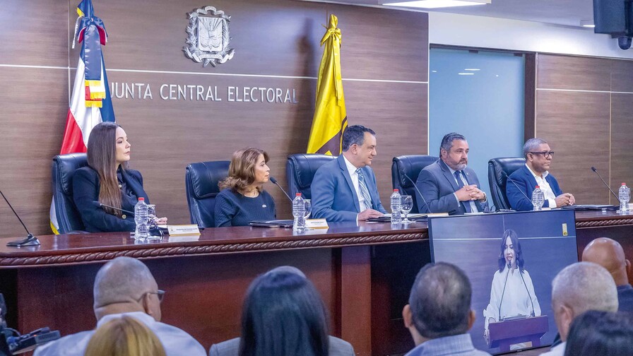 La JCE no incluy&oacute; a  Inform&aacute;tica en viaje a Espa&ntilde;a que cost&oacute; millones