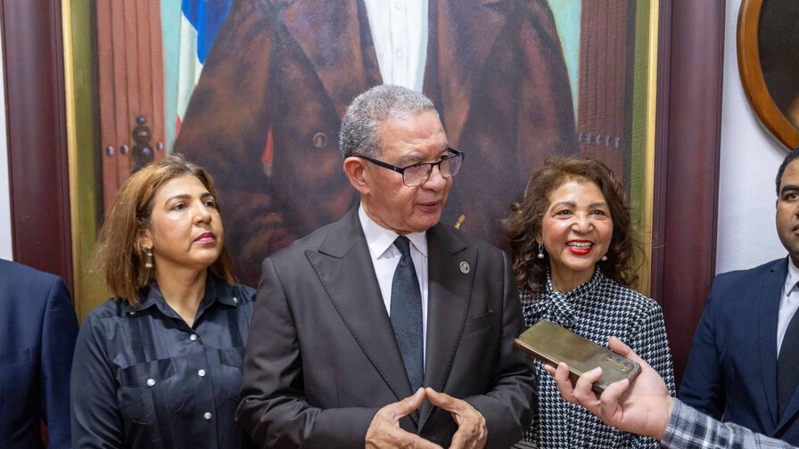 Instituto Duartiano pide aclarar retiro de diplomáticos cubanos y rechaza posible presión de EE. UU. Instituto Duartiano pide aclarar retiro de diplomáticos cubanos y rechaza posible presión de EE. UU.