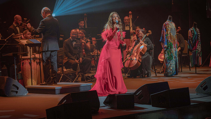 Lena Burke le celebra un carnaval a Celia Cruz en Puerto Rico