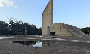 El Monumento de Capotillo se cae a pedazos ante los ojos de las autoridades de Dajab&oacute;n